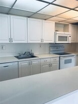 15969 NW 64th Ave, Unit 314 in Miami Lakes, FL - Building Photo