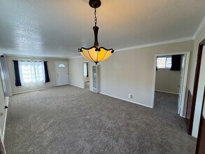 289 Franklin Ln in Ventura, CA - Building Photo - Building Photo