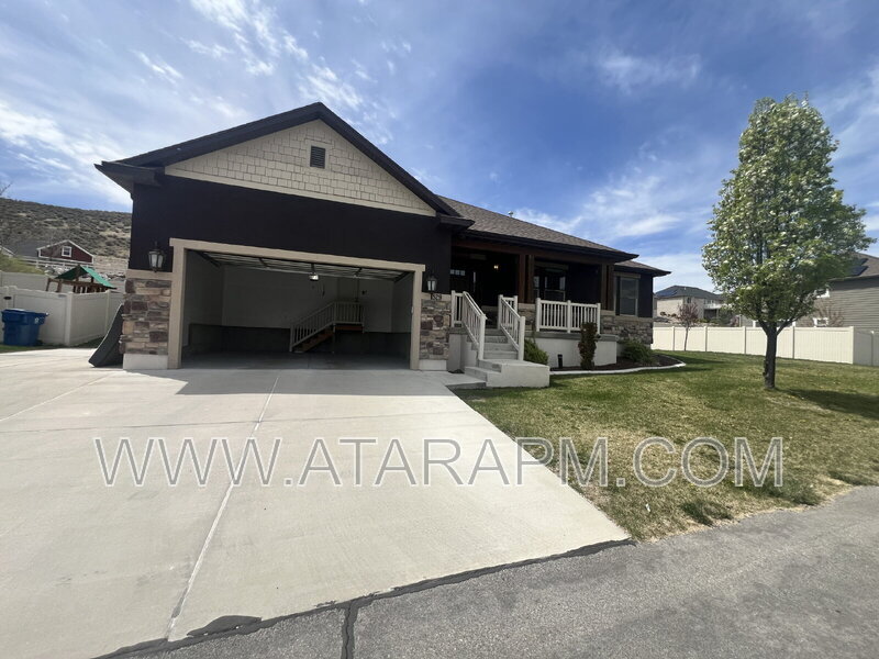 1529 Lake View Terrace Rd in Saratoga Springs, UT - Building Photo