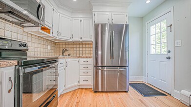 4070 Madison Ave in Bridgeport, CT - Building Photo - Building Photo
