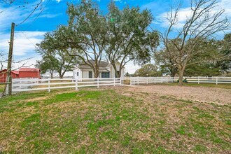 1603 Blase Rd in Rosenberg, TX - Foto de edificio - Building Photo