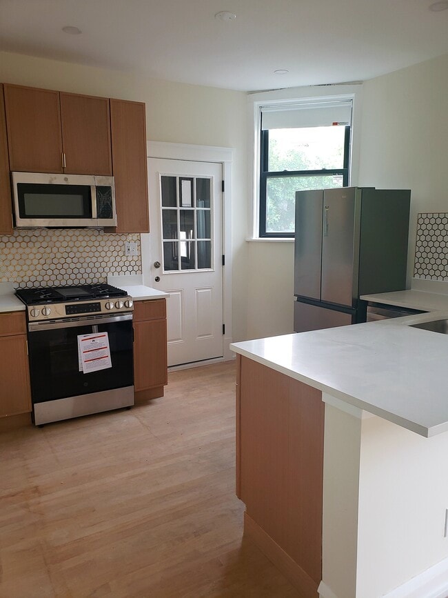 4638 N Hamilton Ave, Unit 2