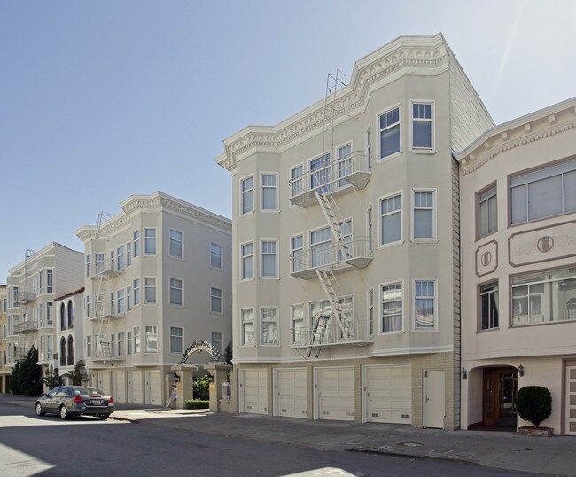 Marina Court Apartments