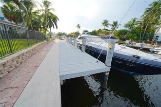 2761 NE 22nd Ct in Pompano Beach, FL - Foto de edificio - Building Photo