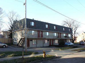 1492 Indianola Ave in Columbus, OH - Building Photo - Building Photo