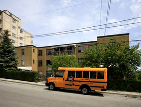 4033 Old Dundas St in Toronto, ON - Building Photo - Building Photo