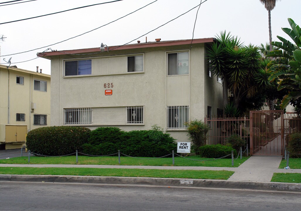 625 W Hyde Park Blvd in Inglewood, CA - Building Photo