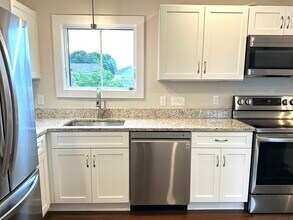 20 Mechanic St in Stonington, CT - Building Photo - Building Photo