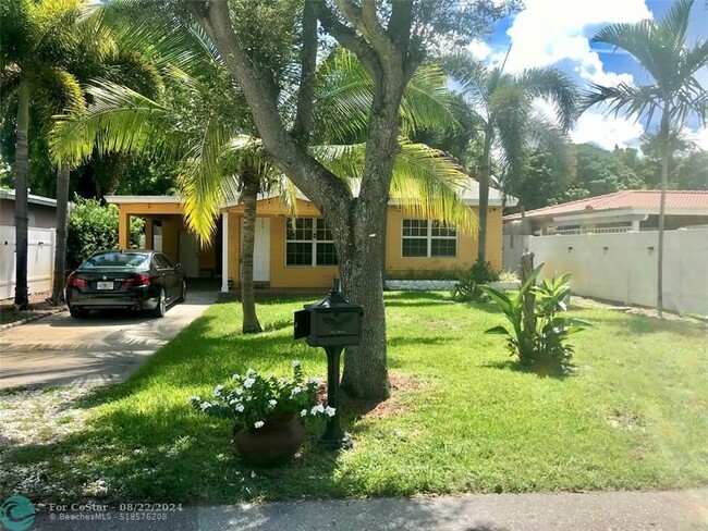 1432 NW 7th Terrace in Fort Lauderdale, FL - Foto de edificio - Building Photo