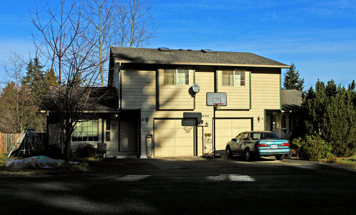 8522 Vernon Rd in Everett, WA - Building Photo