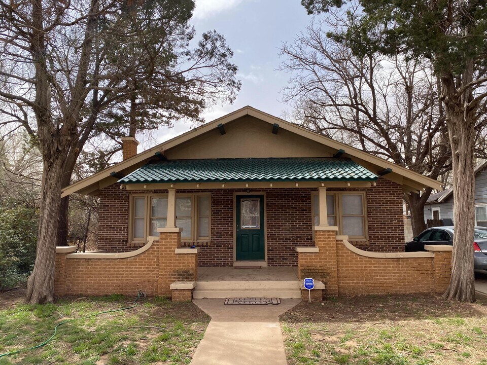 3009 20th St in Lubbock, TX - Foto de edificio