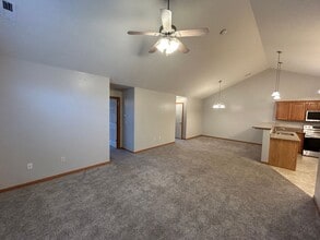 8528 Flintlock Cir in Lincoln, NE - Building Photo - Building Photo