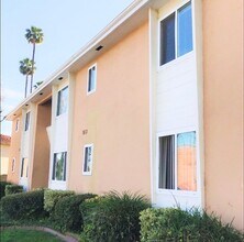 Spacious 1 & 2 Bedroom Apartments in Burbank, CA - Building Photo - Building Photo