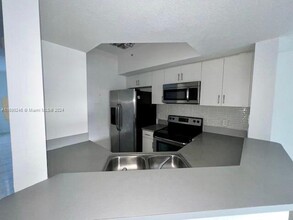 715 SW 148th Ave in Davie, FL - Building Photo - Building Photo