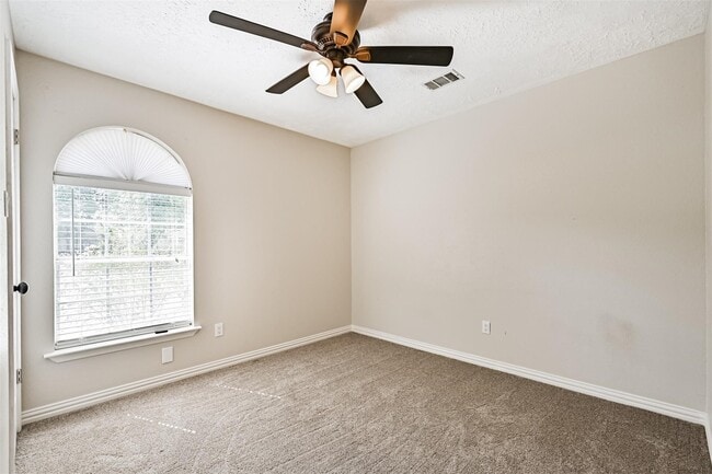 property at 1115 W Castlewood Ave