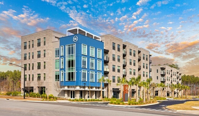 Lofts Downtown Nexton in Summerville, SC - Foto de edificio - Building Photo