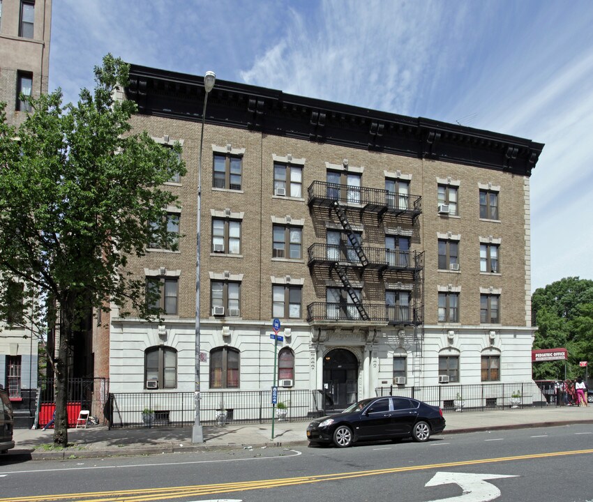 El Coronado in Brooklyn, NY - Building Photo