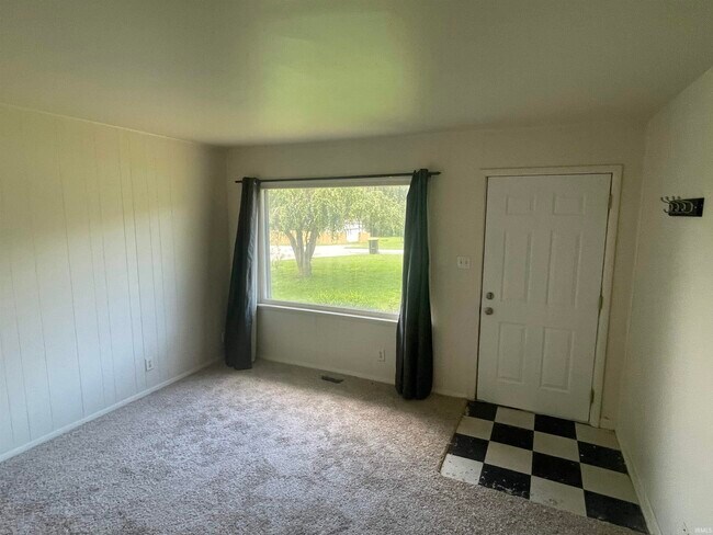 5229 S College Dr in Bloomington, IN - Building Photo - Building Photo