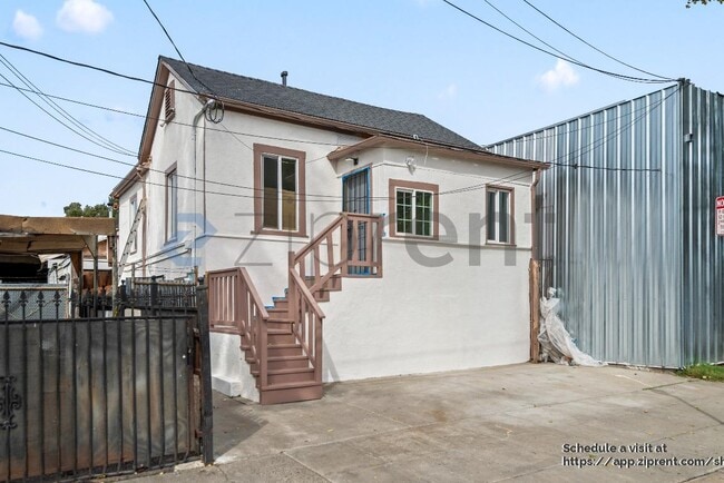 833 36th Ave in Oakland, CA - Building Photo - Building Photo