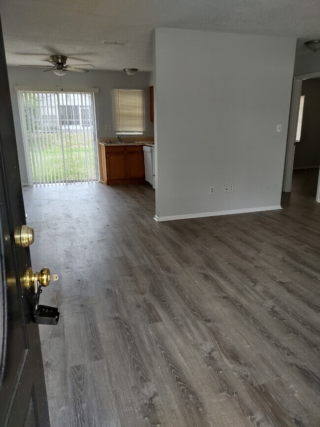 7462 Blackhawk Trail in Spring Hill, FL - Building Photo - Building Photo