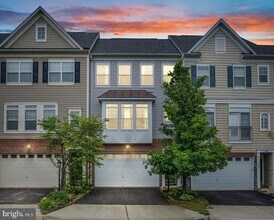 104 Hunting Creek Ln in Stafford, VA - Building Photo - Building Photo