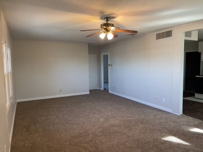 2 Colorado Way in Henderson, NV - Building Photo - Building Photo