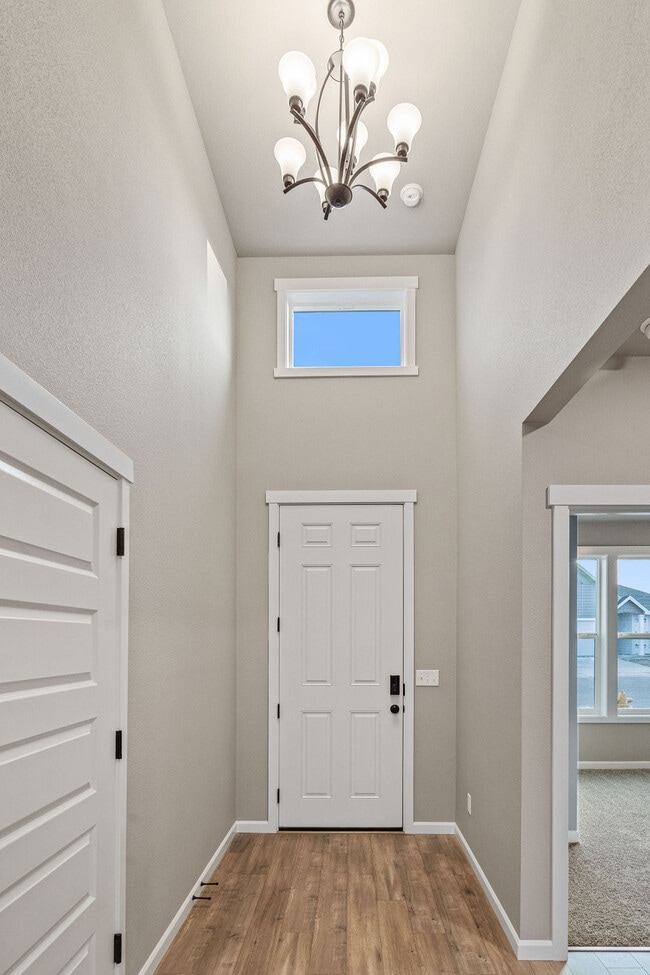 7970 Blanchard Loop in West Richland, WA - Building Photo - Building Photo