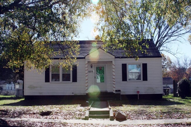 property at 1009 Fourqurean Ln