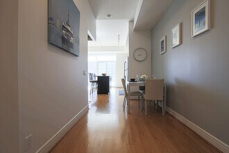 339 Adelaide St E in Toronto, ON - Building Photo - Building Photo