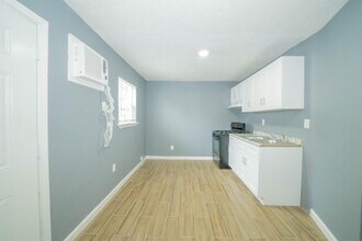 1426 Telephone Rd in Houston, TX - Building Photo - Building Photo