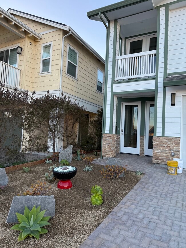 1869 Ocean View Ave in Sand City, CA - Building Photo - Building Photo