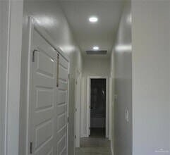 9 Sugar Gdn Dr in Pharr, TX - Building Photo - Building Photo