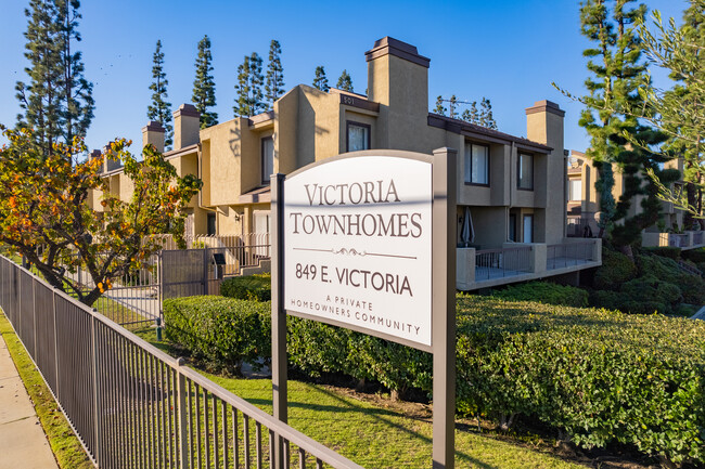 Victoria Townhomes in Carson, CA - Building Photo - Building Photo