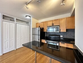 4180 N Marine Dr in Chicago, IL - Building Photo - Building Photo