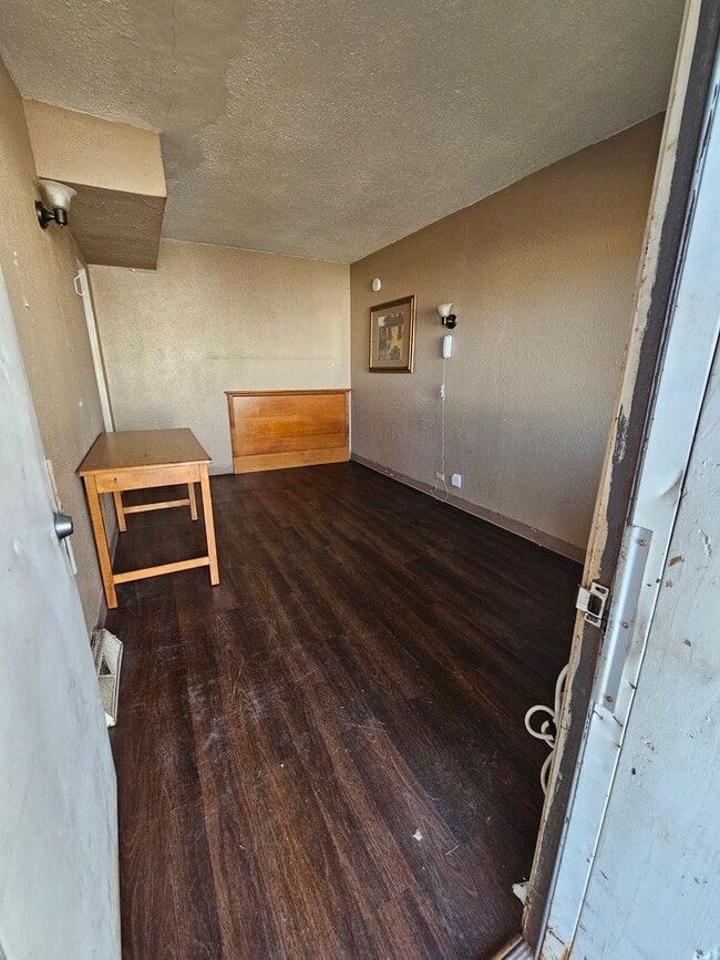 property at 2500 E 10th St