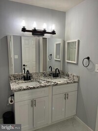 534 McManus Way photo'