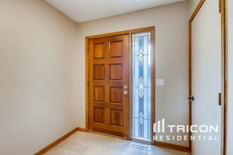 12015 60th Pl N in Minneapolis, MN - Building Photo - Building Photo