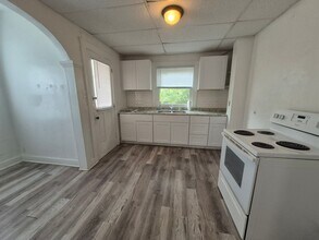 1967 Rugby Rd in Dayton, OH - Building Photo - Building Photo