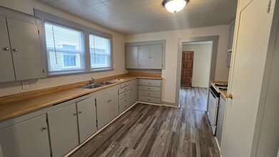 19 W 14th St in Eureka, CA - Building Photo - Building Photo