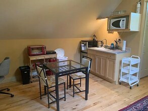 1625 W Hays St, Unit Hay's St Studio in Boise, ID - Building Photo - Building Photo