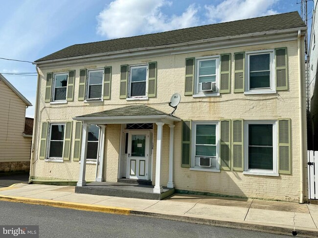 property at 136 E Madison St