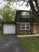 2280-2282 Jericho Rd in Aurora, IL - Building Photo