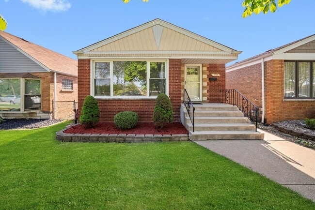 property at 5747 S Mobile Ave
