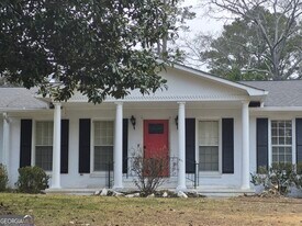 930 Hill Pl in Macon, GA - Building Photo