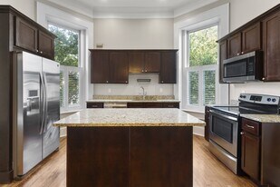 Edison Park in Louisville, KY - Building Photo