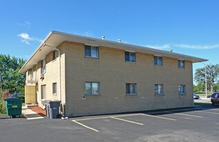 1621 Green Bay Rd Apartments