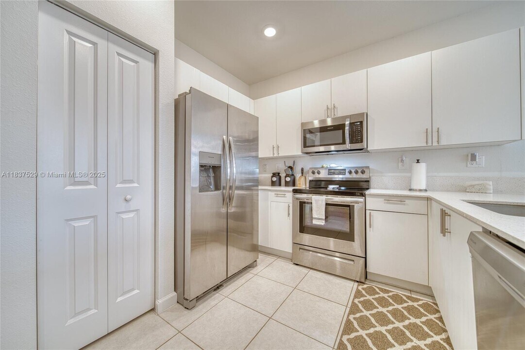 24675 SW 119th Pl in Homestead, FL - Foto de edificio