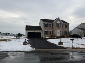 143 Sweetbay Ln in New Castle, DE - Building Photo