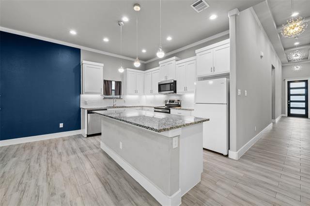 3403 Bickers St in Dallas, TX - Building Photo - Building Photo