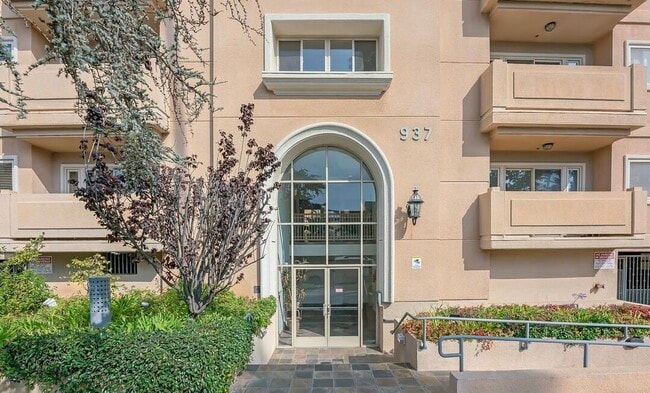 property at 937 12th St